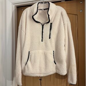 No Boundaries Black and Cream Fleece Jacket (large in women’s size)